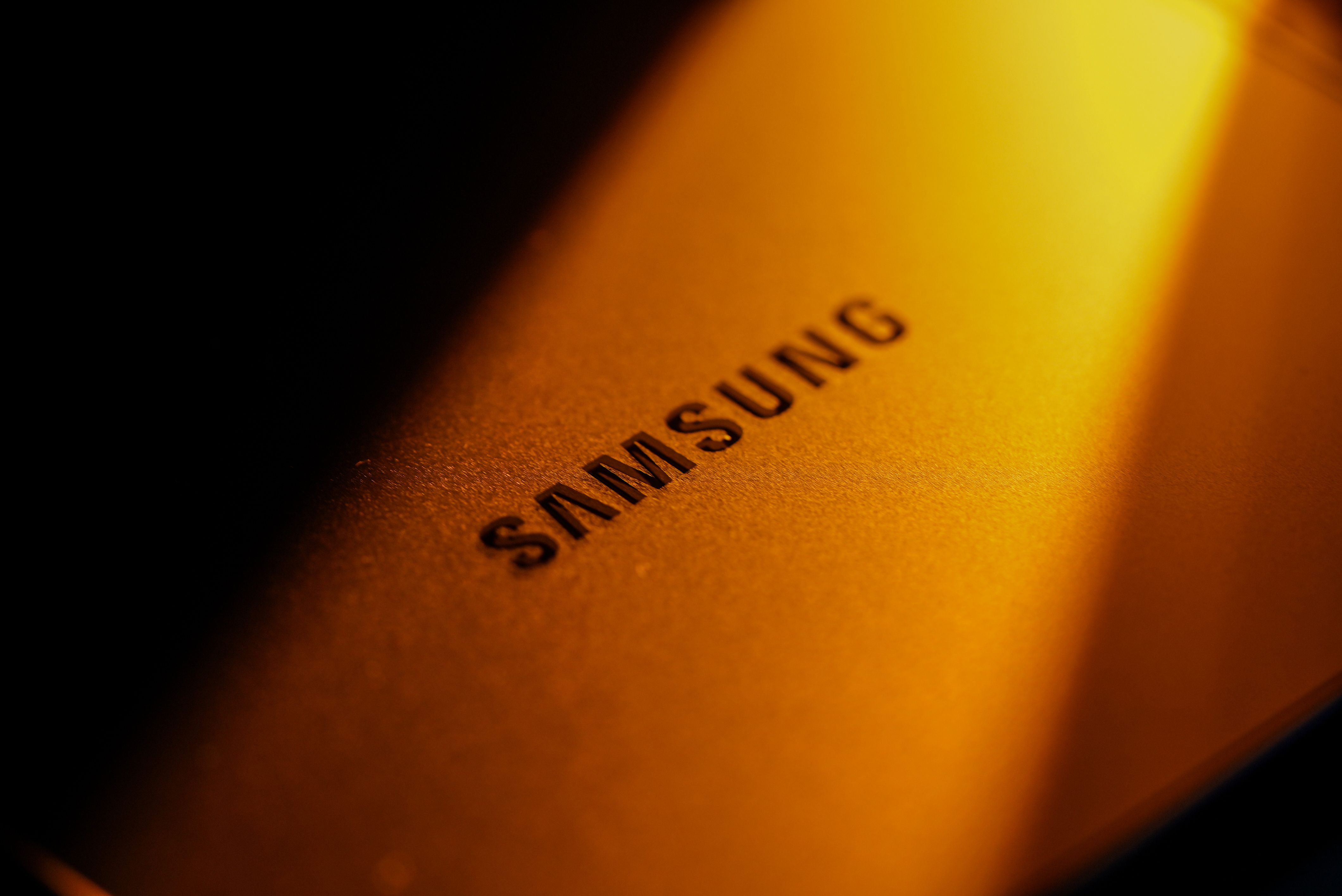 Samsung to Raise Chipmaking Prices by Up to 15% Amid Rising Costs, Strong Demand